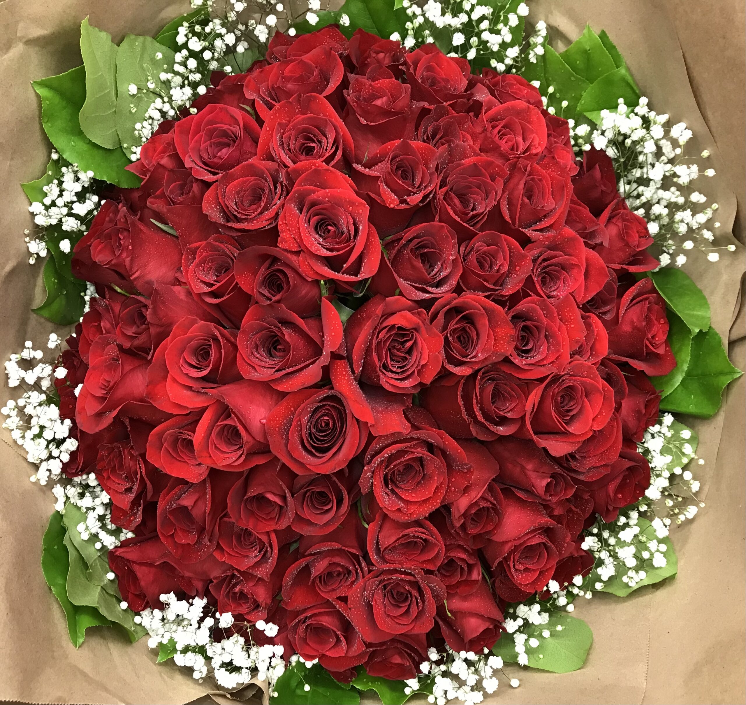 Valentine’s Day Special – w/o Vase – Broadview Flower Market